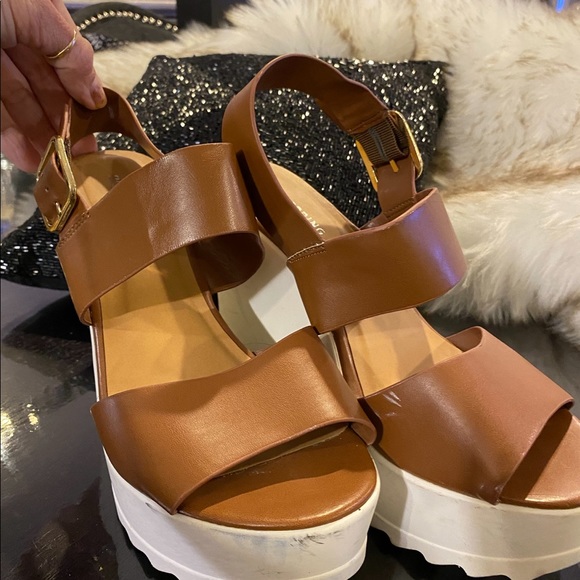 Beautiful “ Call it Spring “ Caramel Sandal - Picture 5 of 16